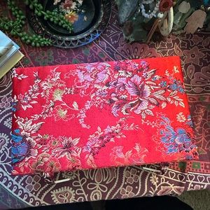 Chinese silk box